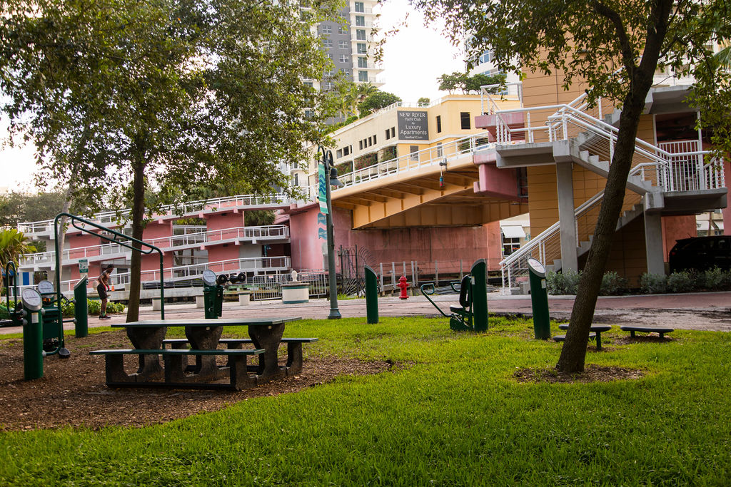 Huizenga Plaza8